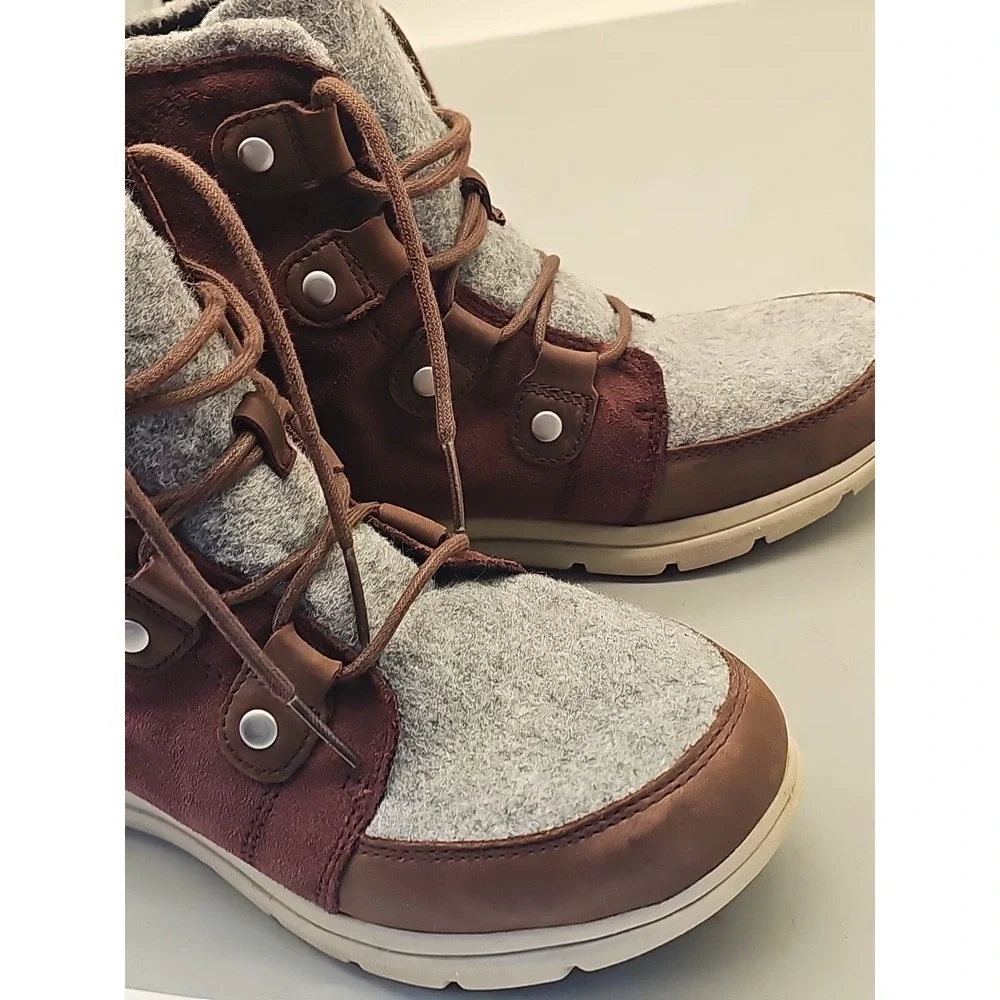 Sorel‎ Women's Explorer Joan Boots Size 11 Mauve Gray Fleece Leather Suede Lace